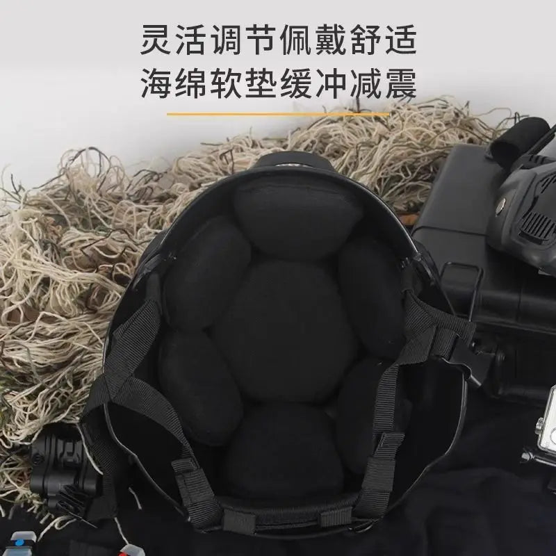 Set di caschi militari tattici: casco da combattimento integrale con maschera e occhiali, resistente per softair, allenamento e appassionati all'aperto