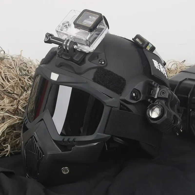 Set di caschi militari tattici: casco da combattimento integrale con maschera e occhiali, resistente per softair, allenamento e appassionati all'aperto
